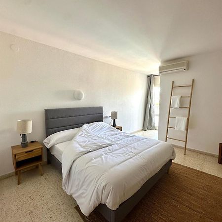 Hostal Solfina Palafolls Bagian luar foto