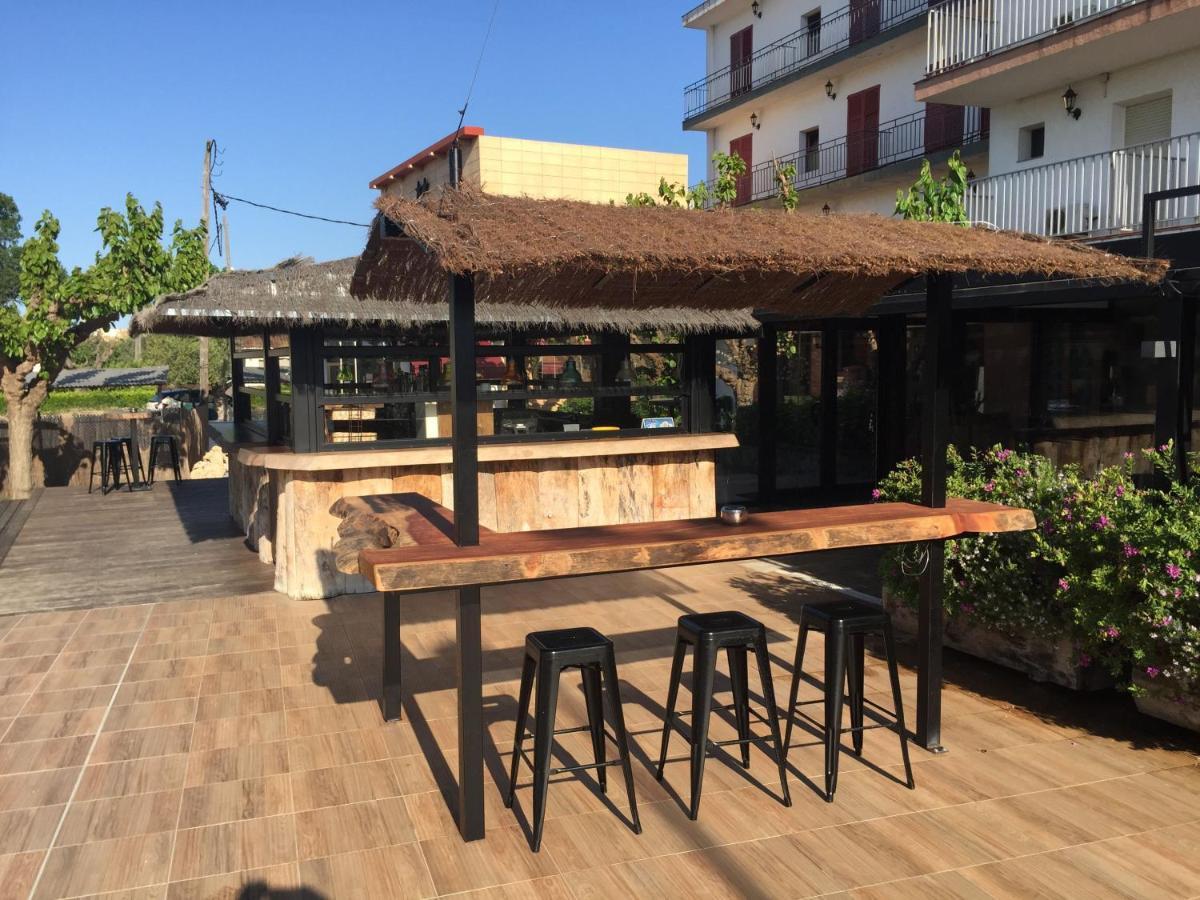 Hostal Solfina Palafolls Bagian luar foto