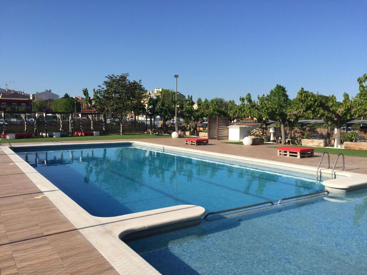 Hostal Solfina Palafolls Bagian luar foto