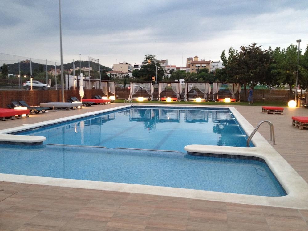 Hostal Solfina Palafolls Bagian luar foto
