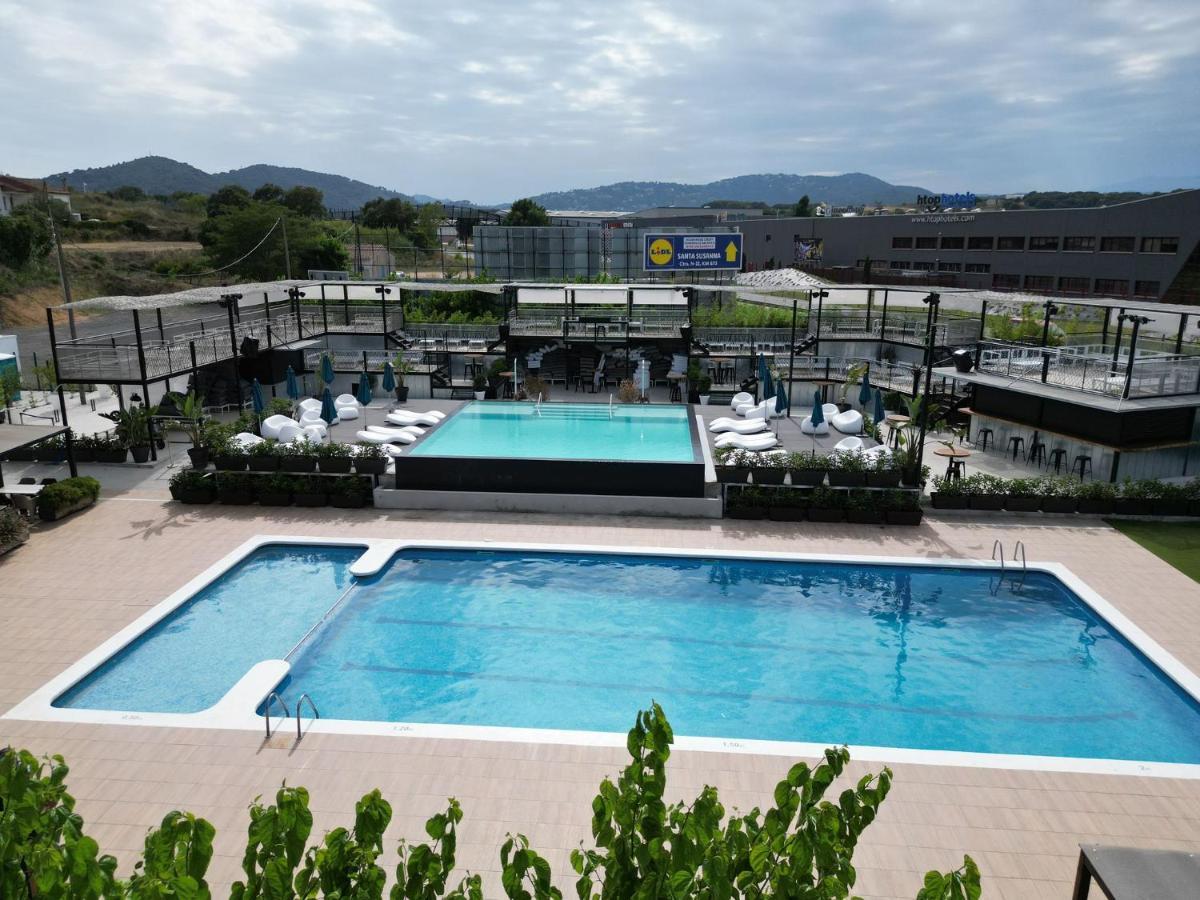 Hostal Solfina Palafolls Bagian luar foto