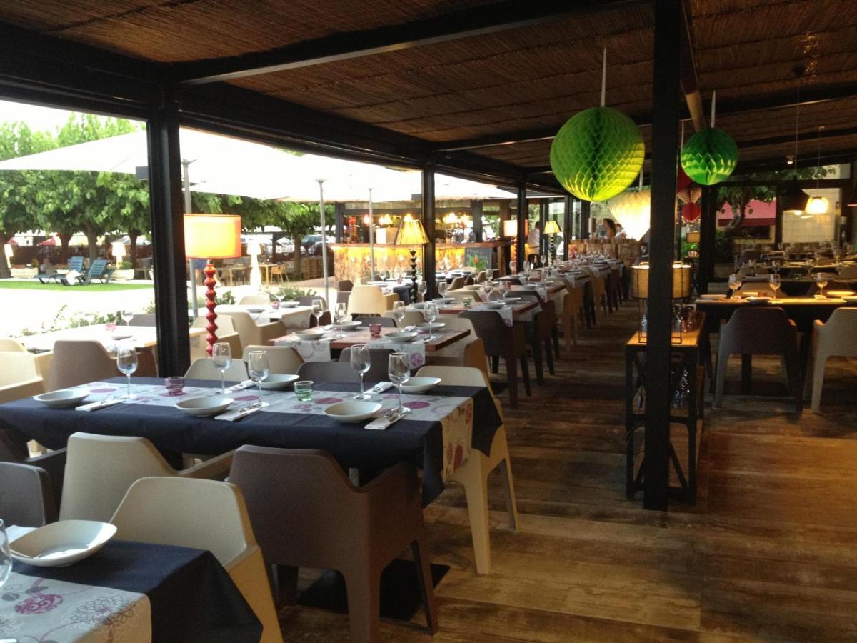 Hostal Solfina Palafolls Bagian luar foto