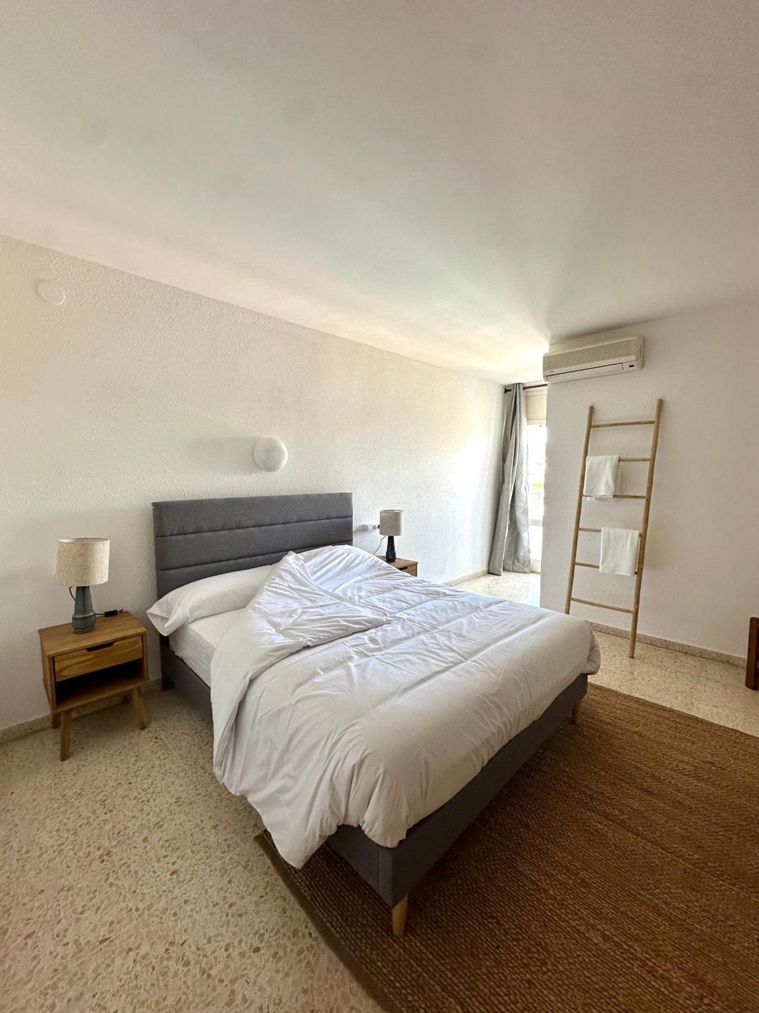 Hostal Solfina Palafolls Bagian luar foto